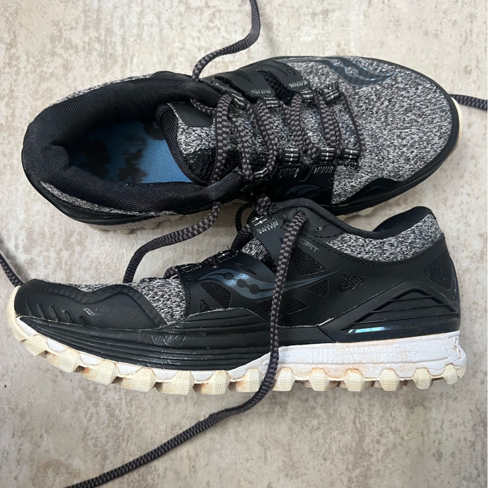 Saucony ISO Series Run Anywhere - Size 6.5